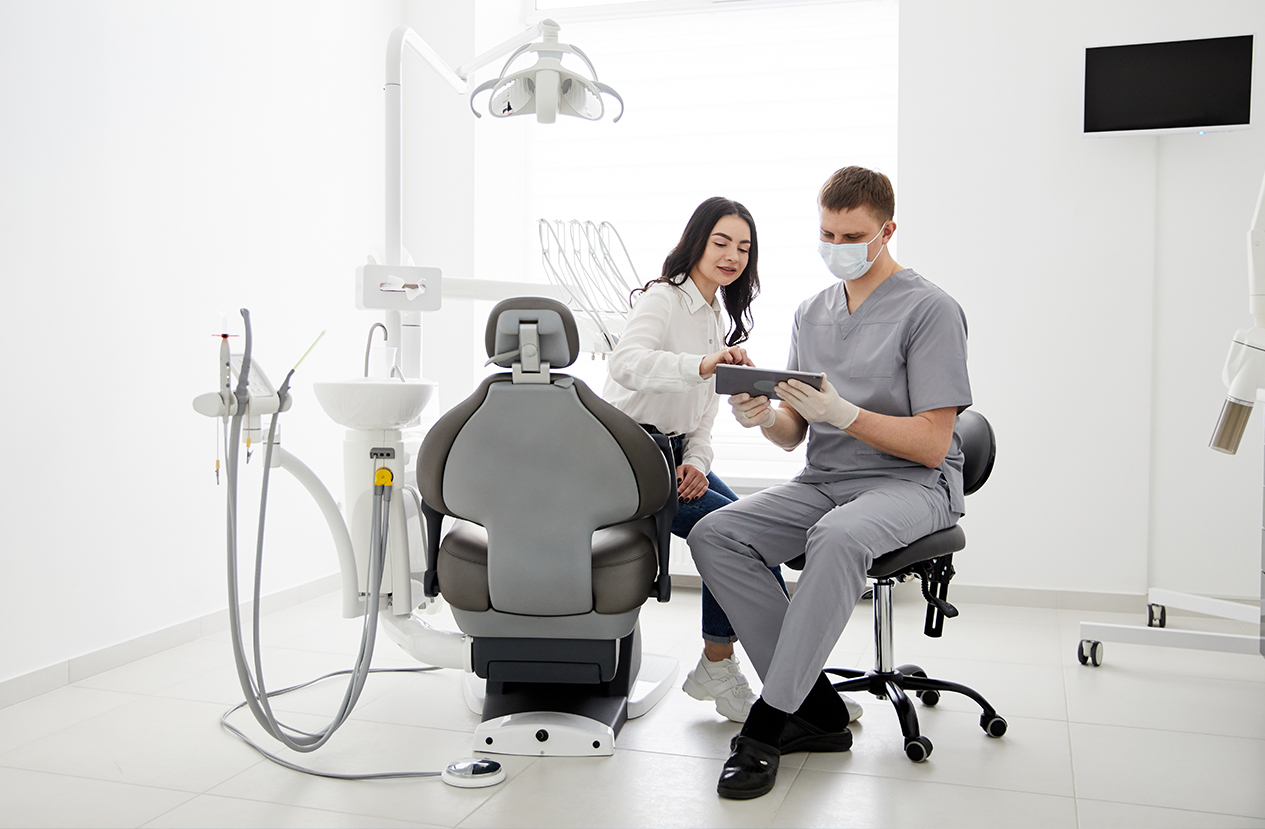 Dental Implanter is a best dental clinic in Kandivali Mumbai offering painless implants, advanced technology, and personalized care for confident smiles.